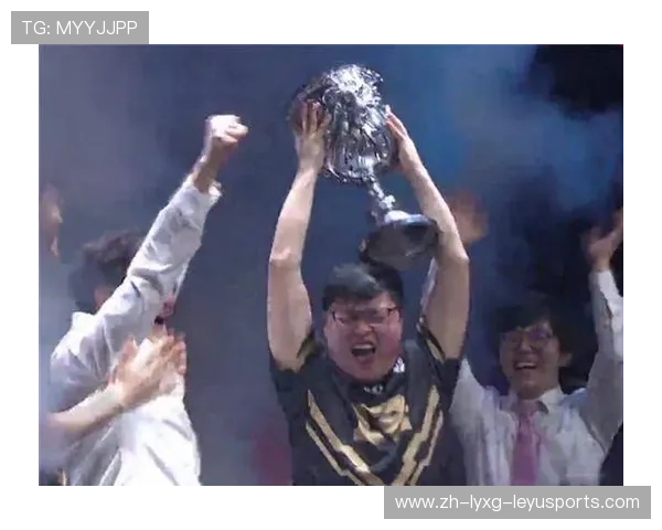 从表情到动作神还原深度解析盗版Uzi直播模仿Uzi捧杯全过程